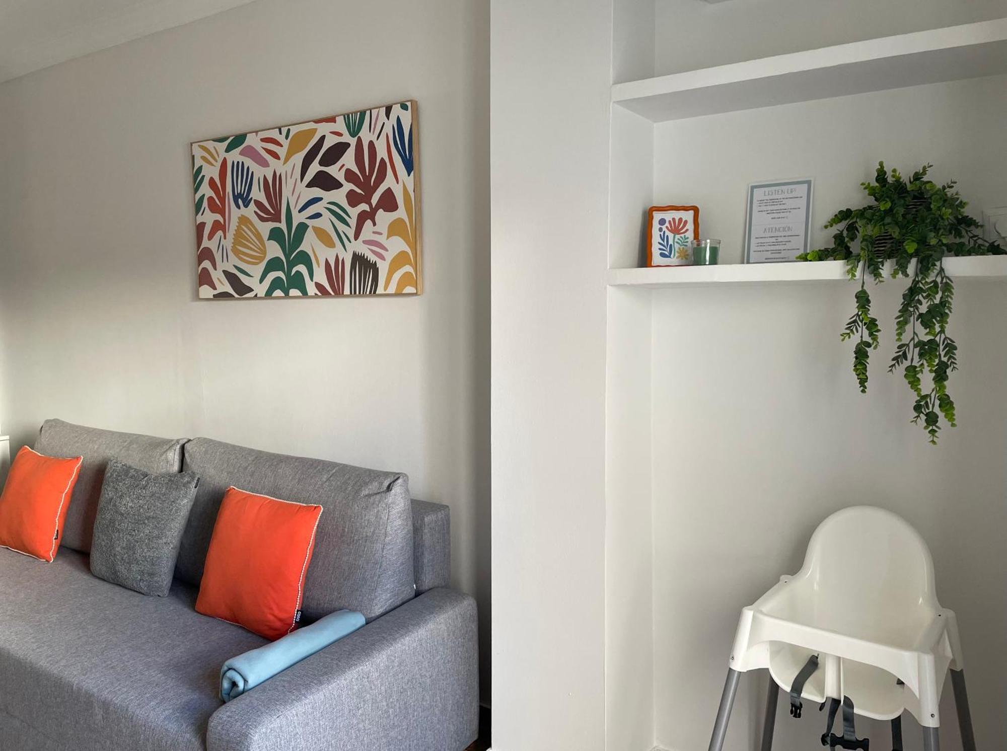 Nic Apartment *